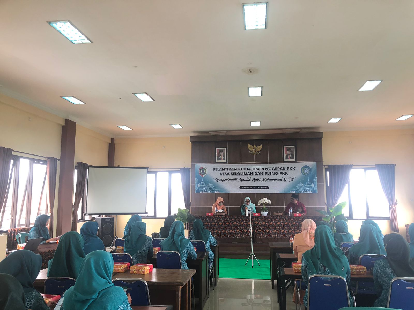 PELANTIKAN KETUA PKK DESA SELOLIMAN DAN PLENO PKK KECAMATAN TRAWAS